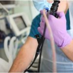 50歲以上人士多久需要做一次腸鏡？定期檢查有助早期發現腸胃疾病！